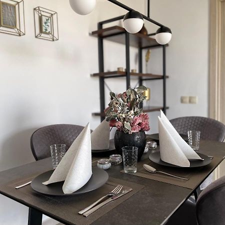 Luxury Apartment With Pool Мартил Екстериор снимка