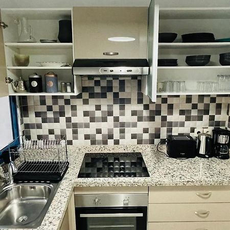 Luxury Apartment With Pool Мартил Екстериор снимка